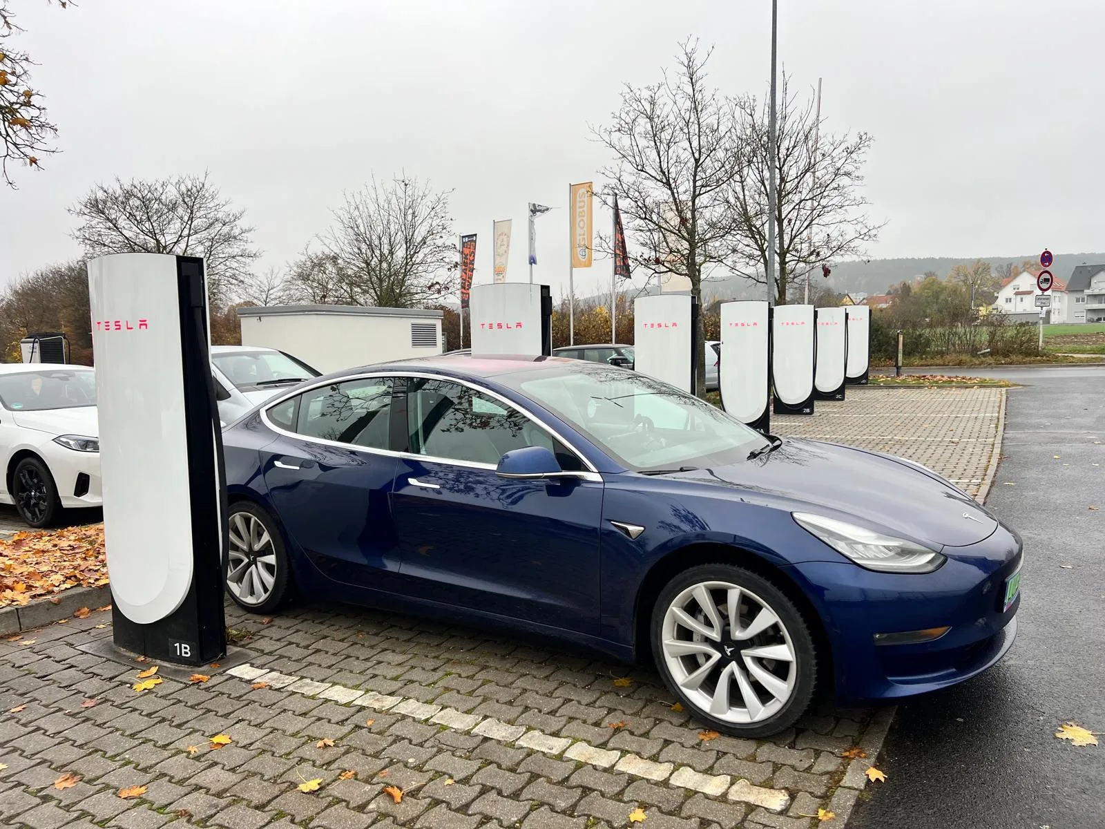 Tesla z rynku wtórnego: 2018 vs 2022