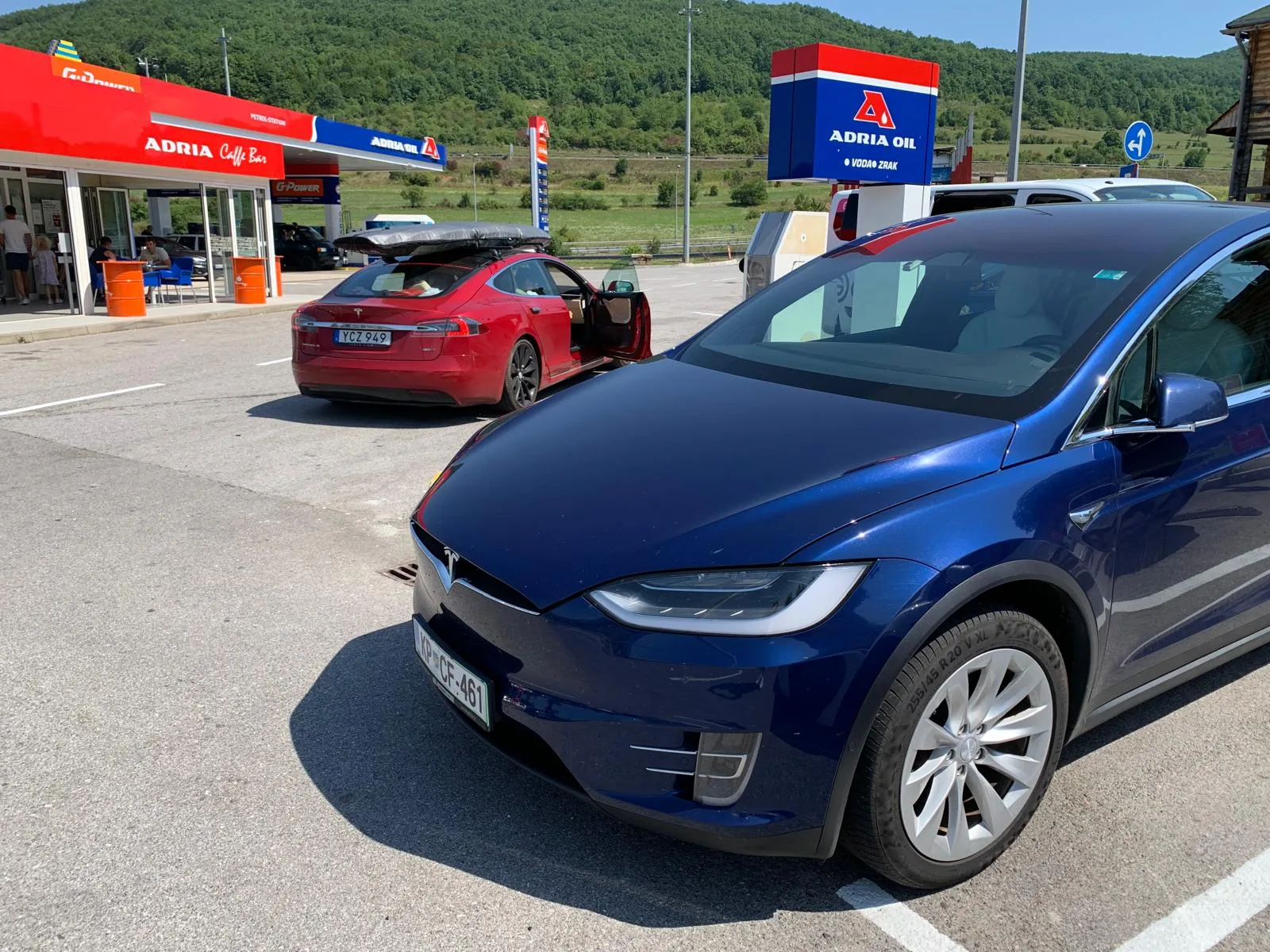 Dlaczego tania Tesla często okazuje się najdroższą opcją?
