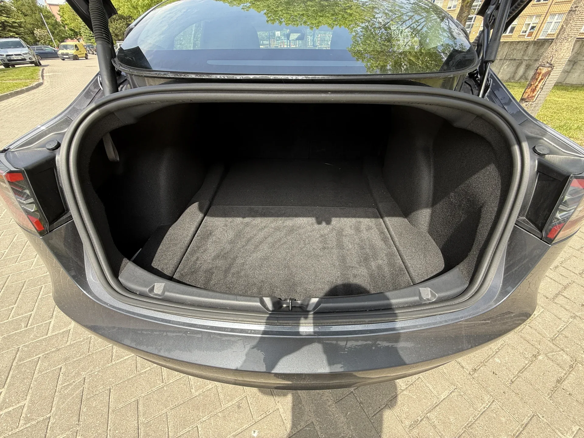 Tesla Model 3 Standard Range - widok 11