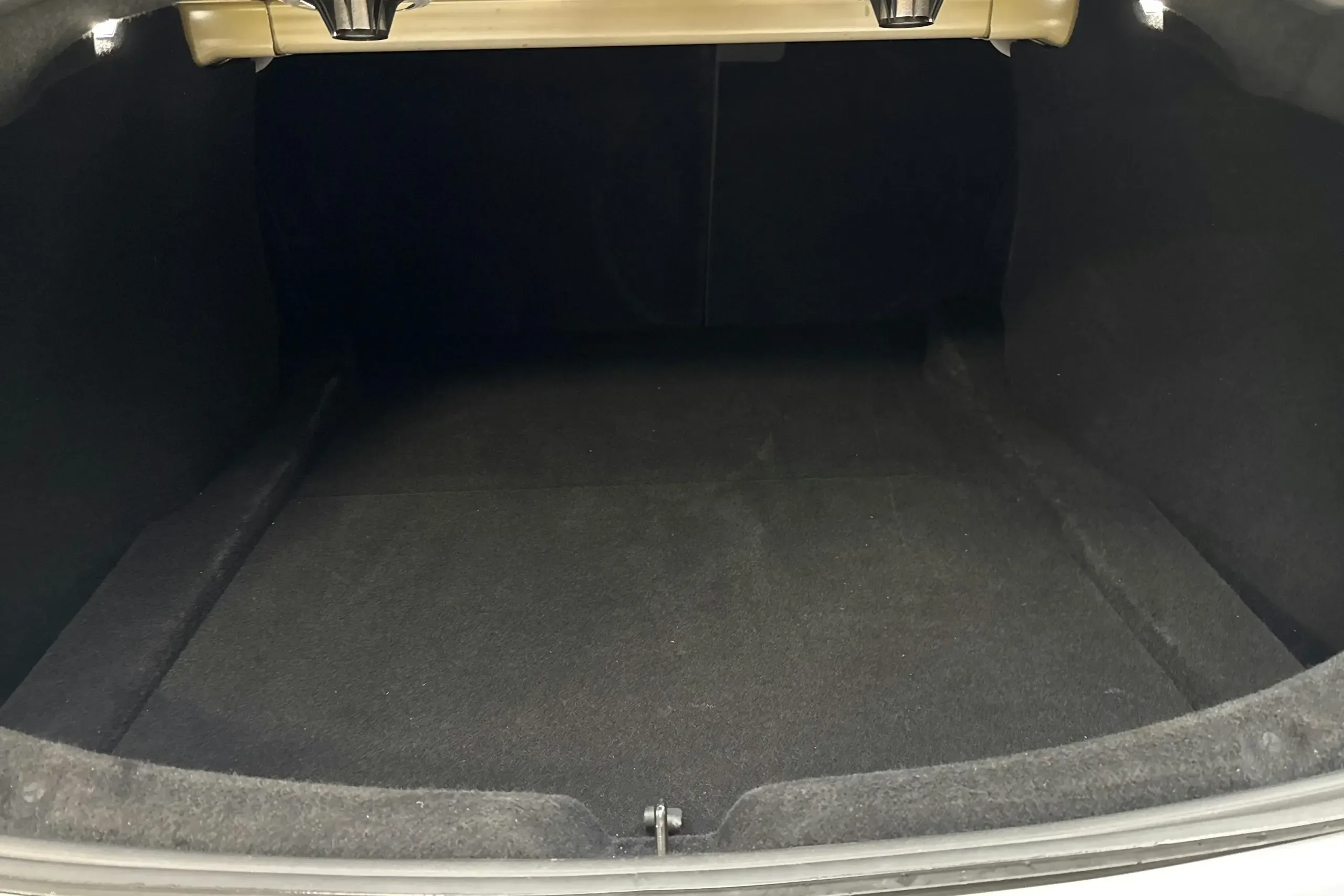 Tesla Model 3 Long Range AWD - widok 9