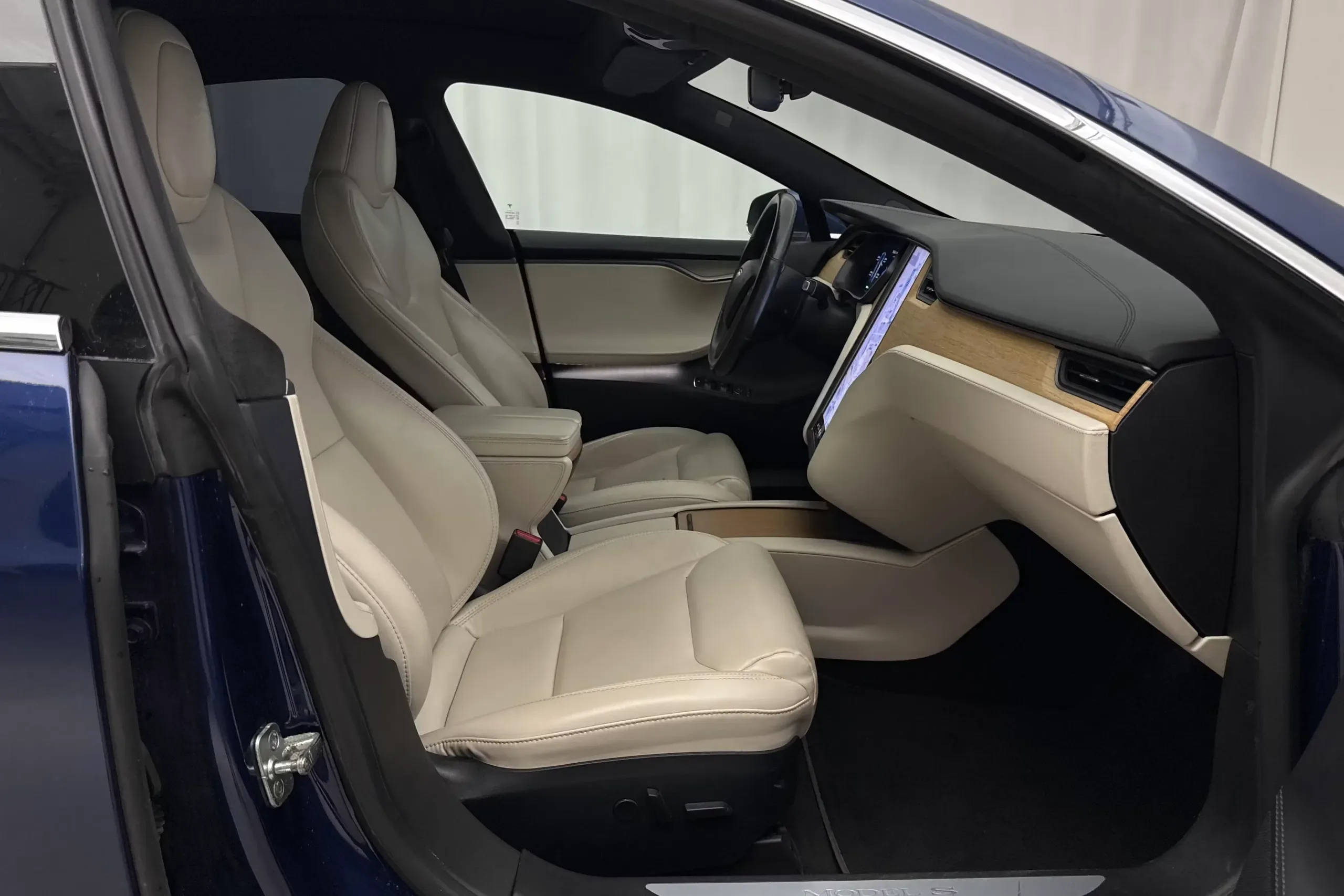 Tesla Model S Long Range Plus - widok 7