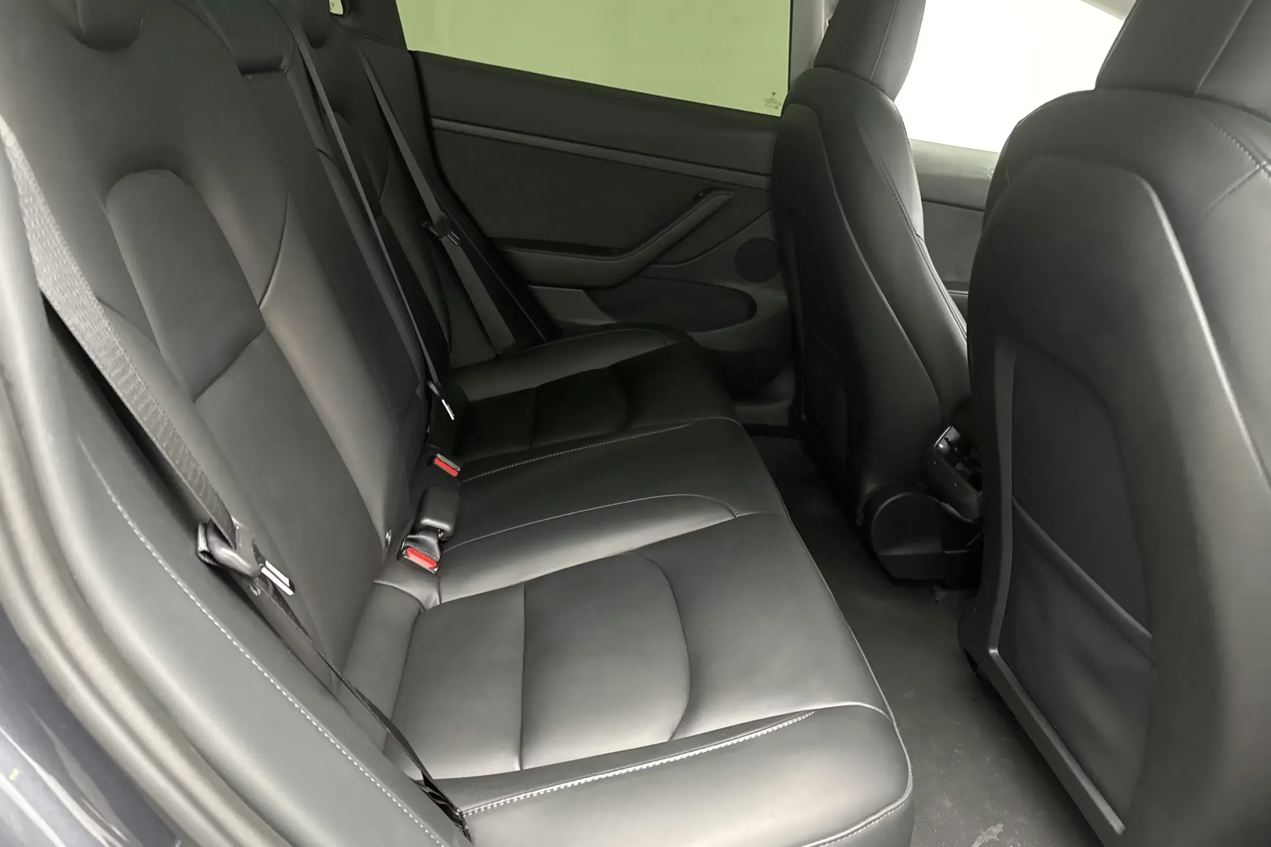 Tesla Model 3 Long Range AWD - widok 8