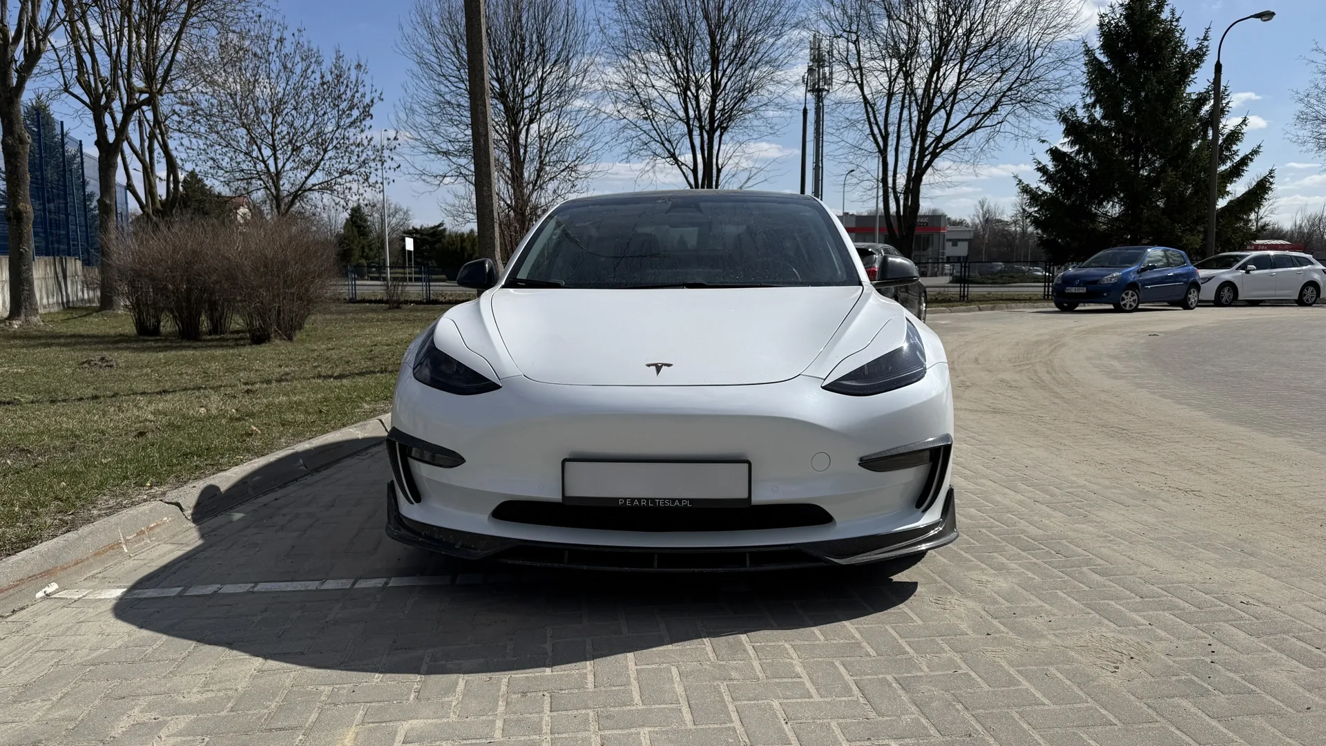 Tesla Model 3 Performance - widok 2