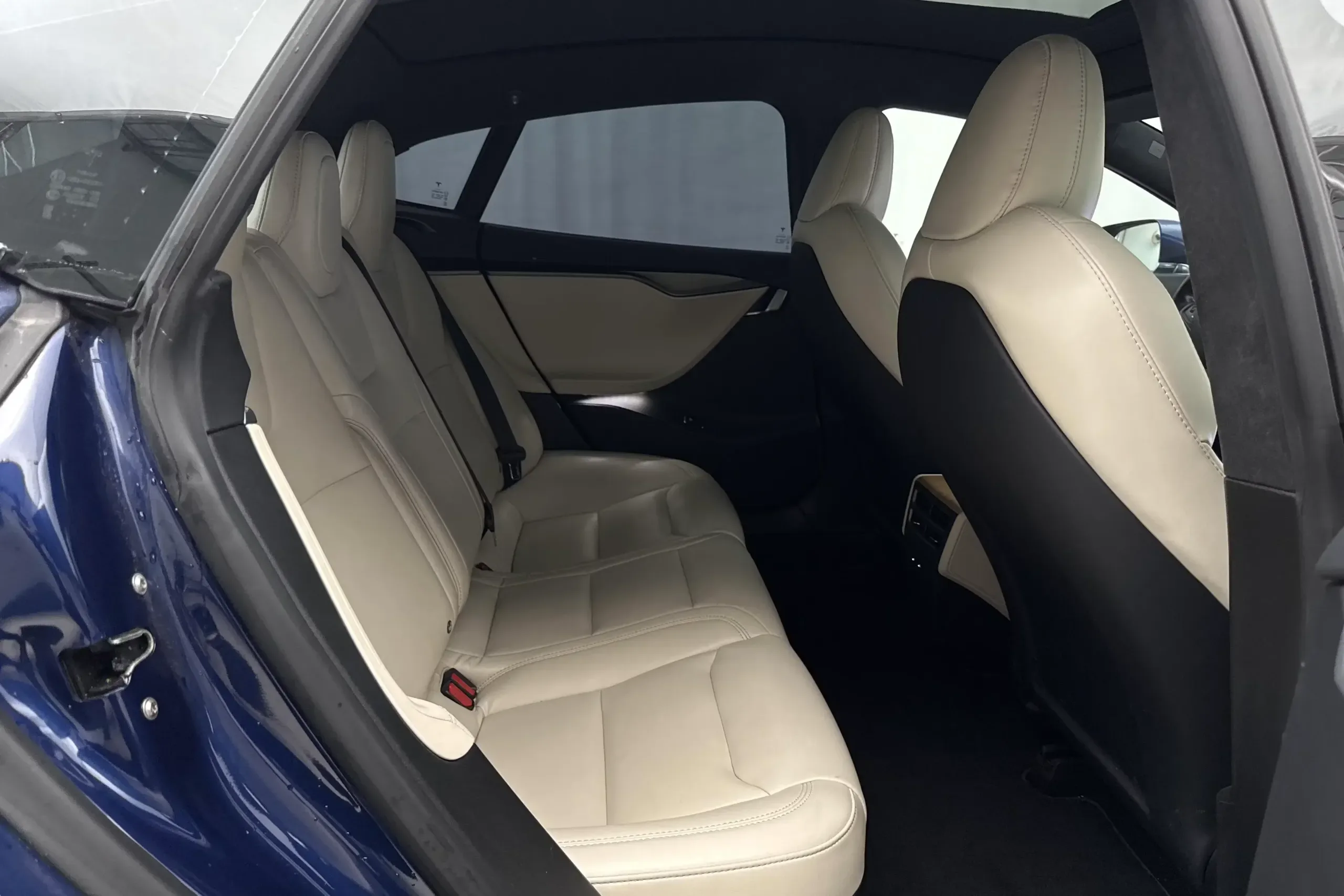 Tesla Model S Long Range Plus - widok 8