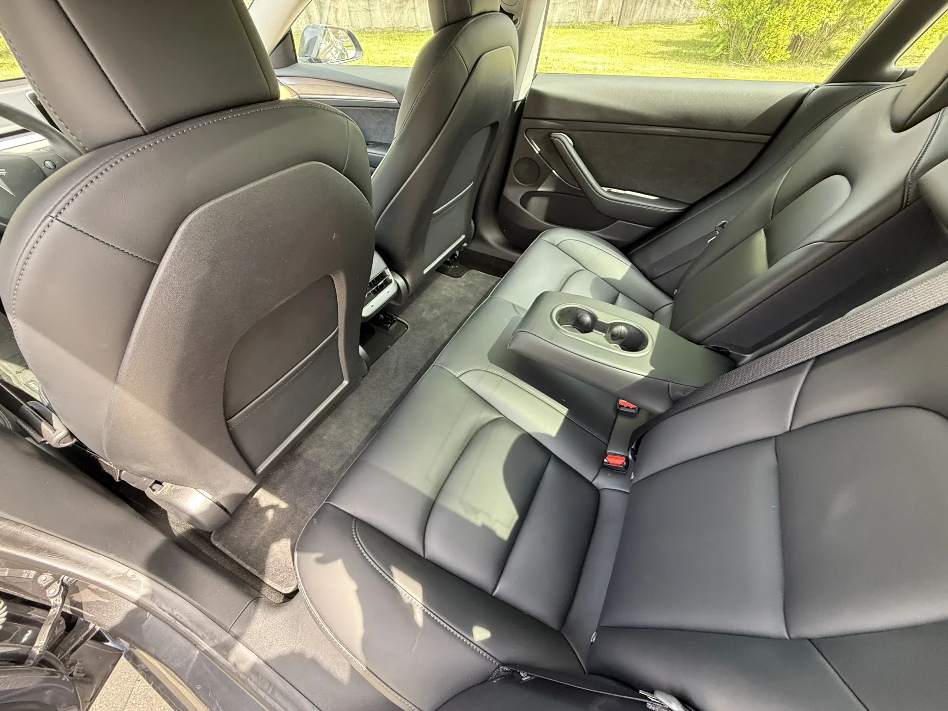 Tesla Model 3 Standard Range - widok 12