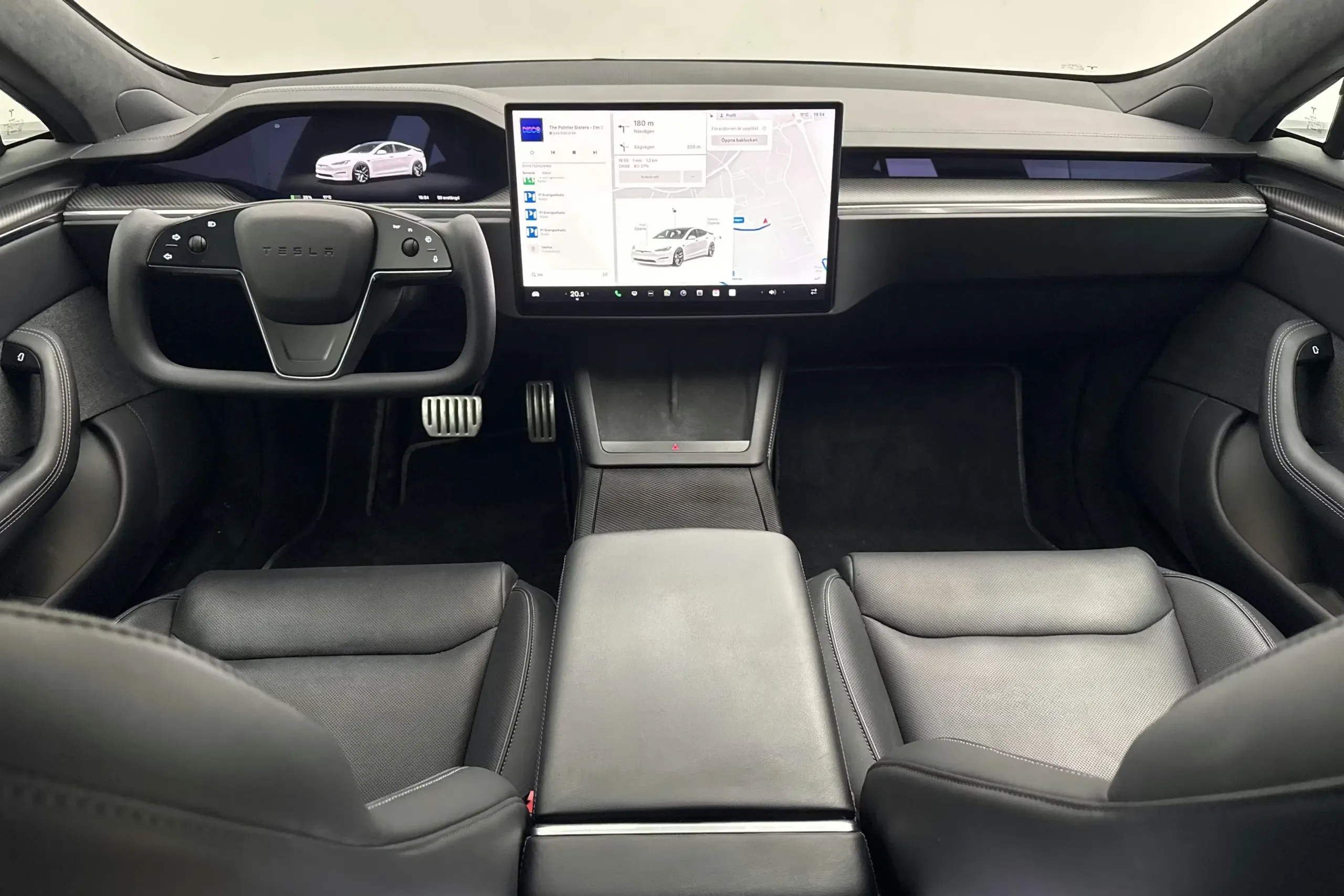 Tesla Model S Plaid - widok 5