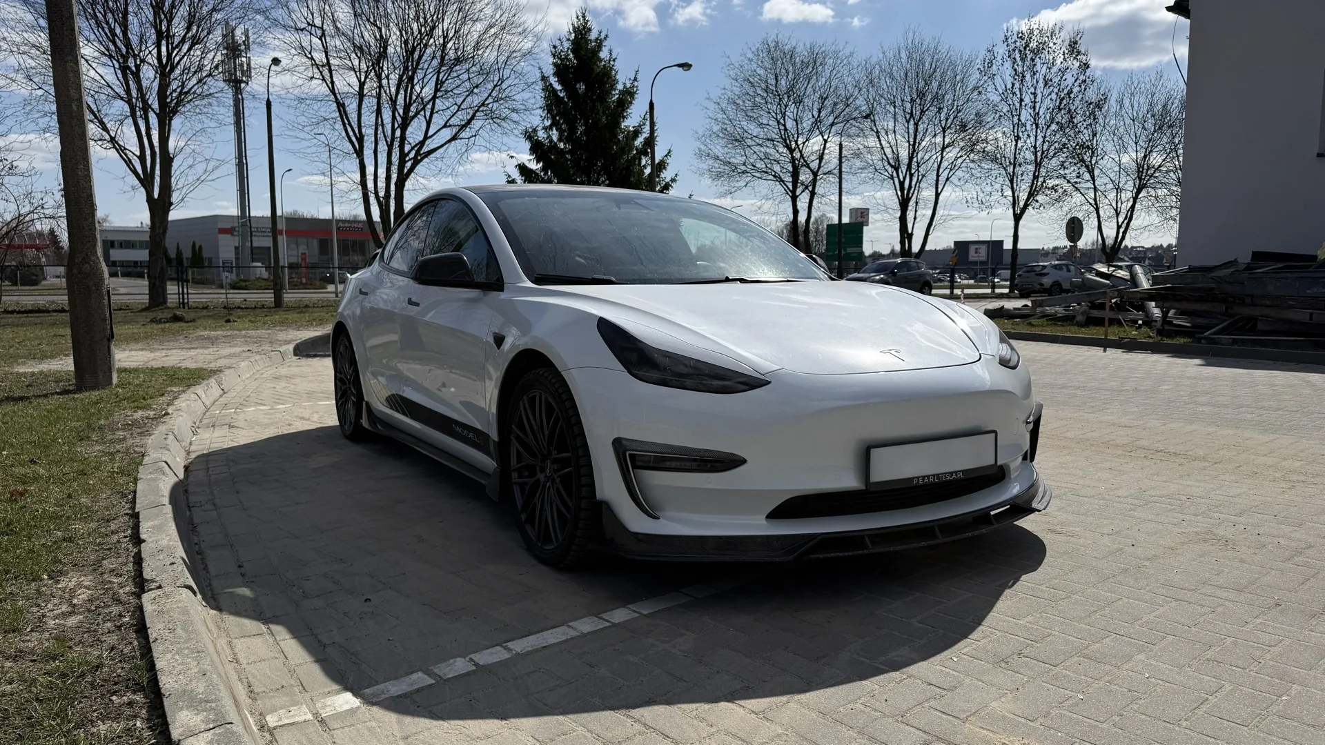 Tesla Model 3 Performance - widok 8