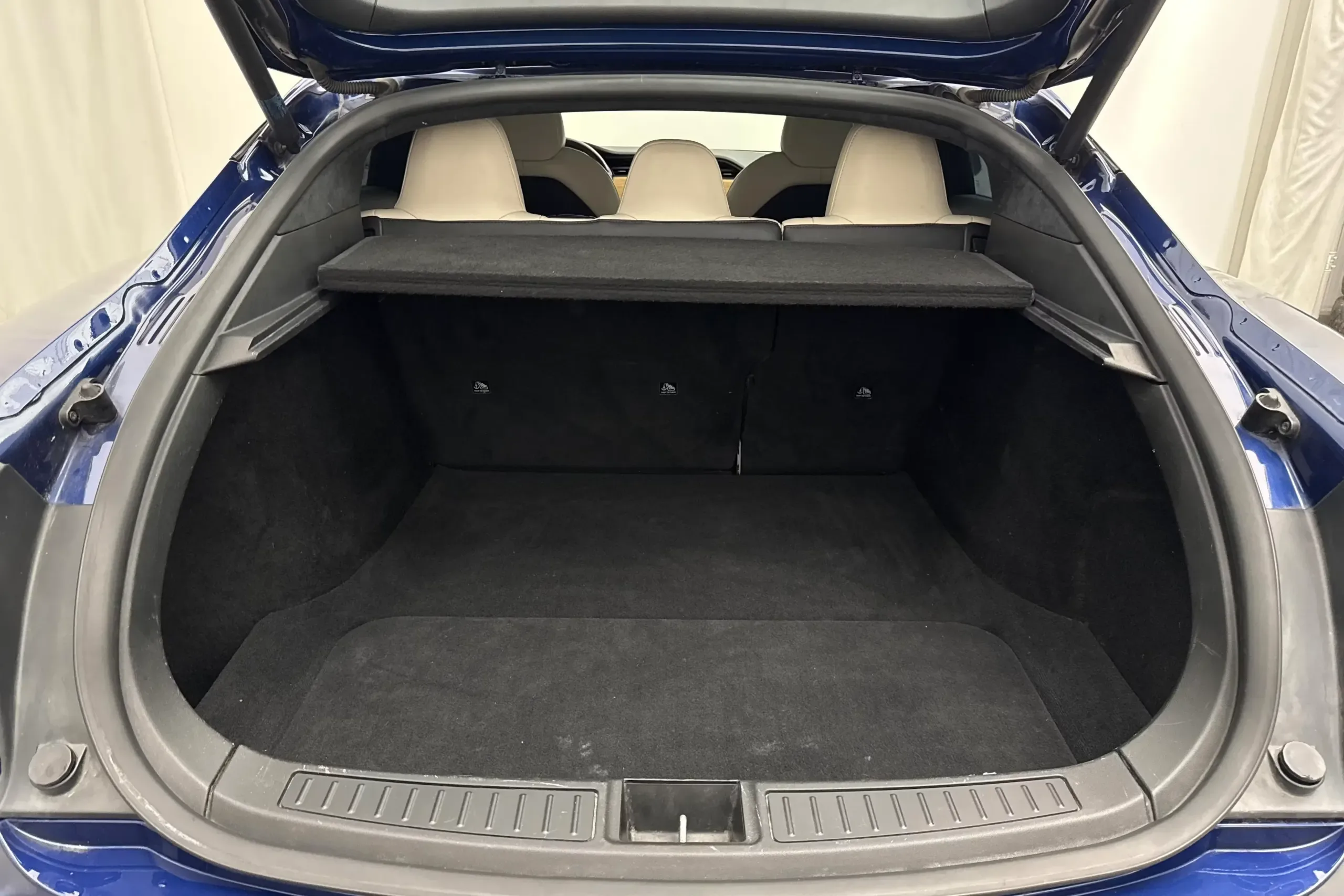Tesla Model S Long Range Plus - widok 10