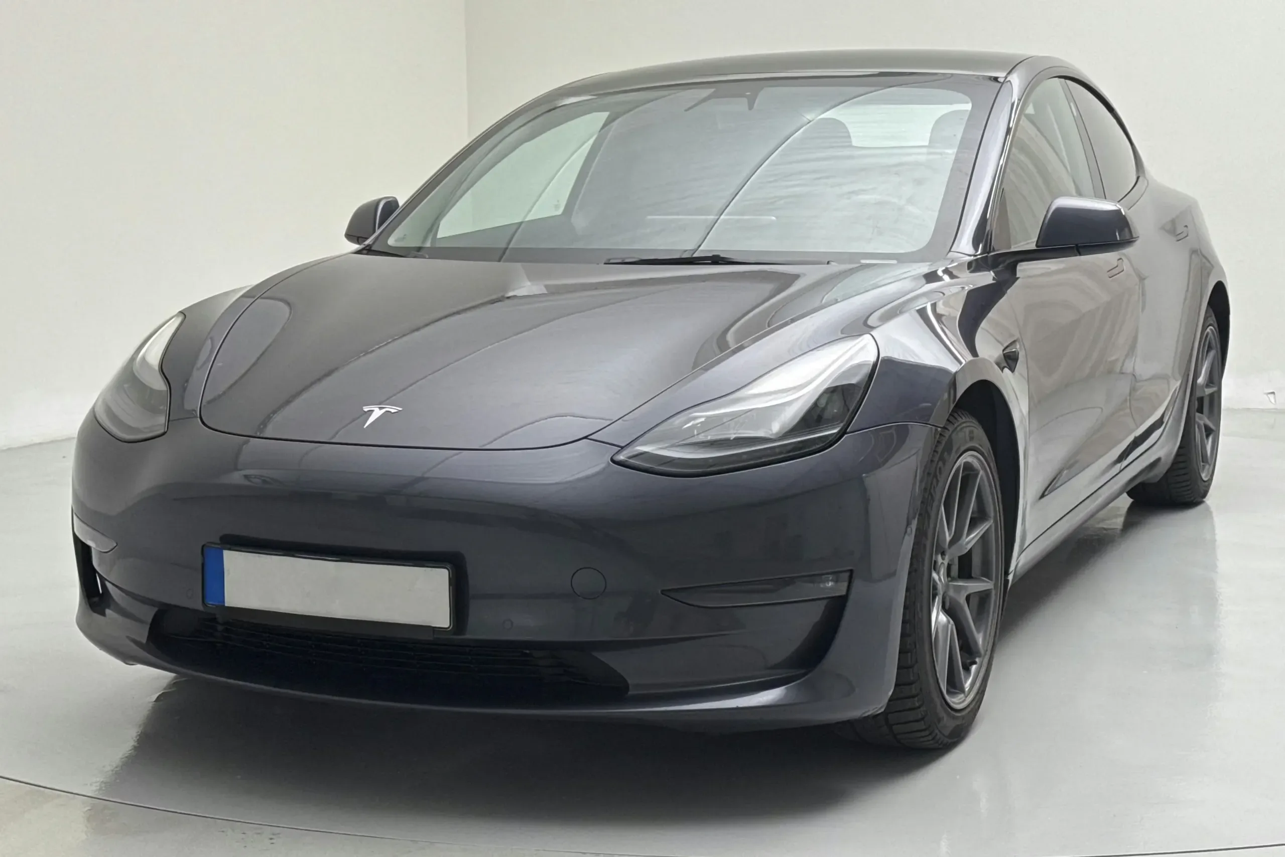 Tesla Model 3 Long Range AWD Tesla