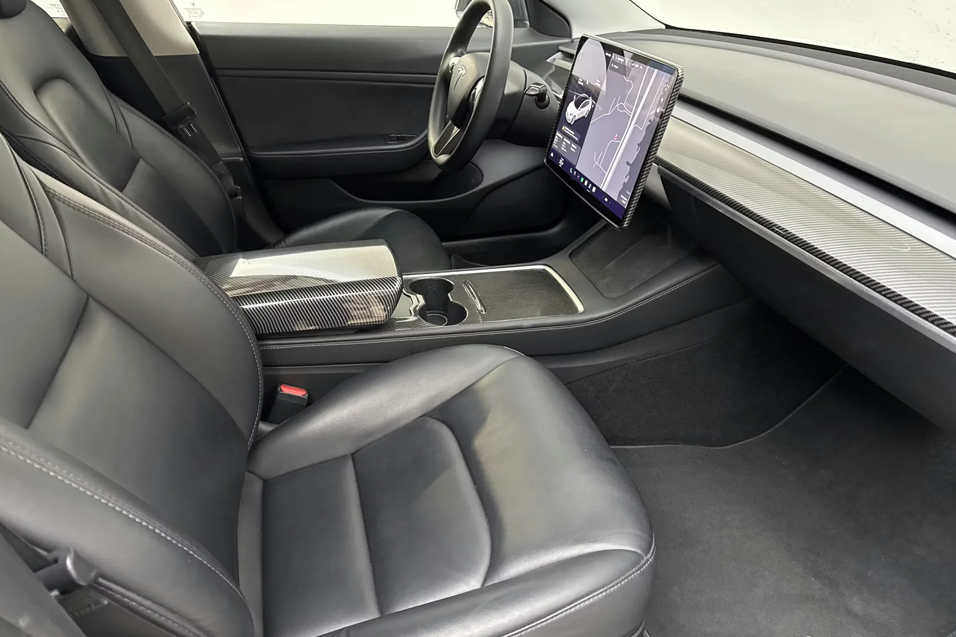 Tesla Model 3 Performance - widok 7