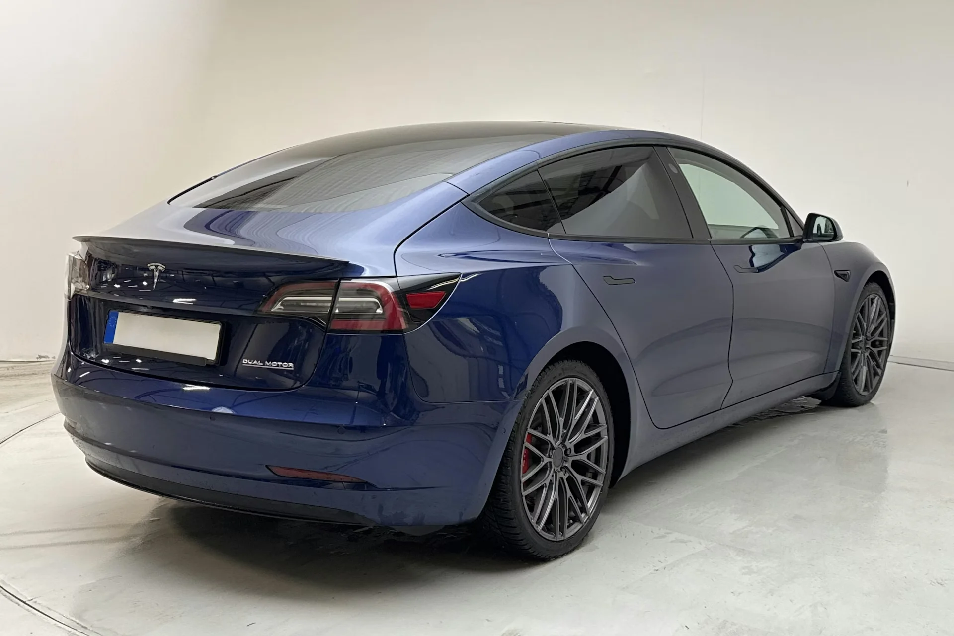 Tesla Model 3 Performance