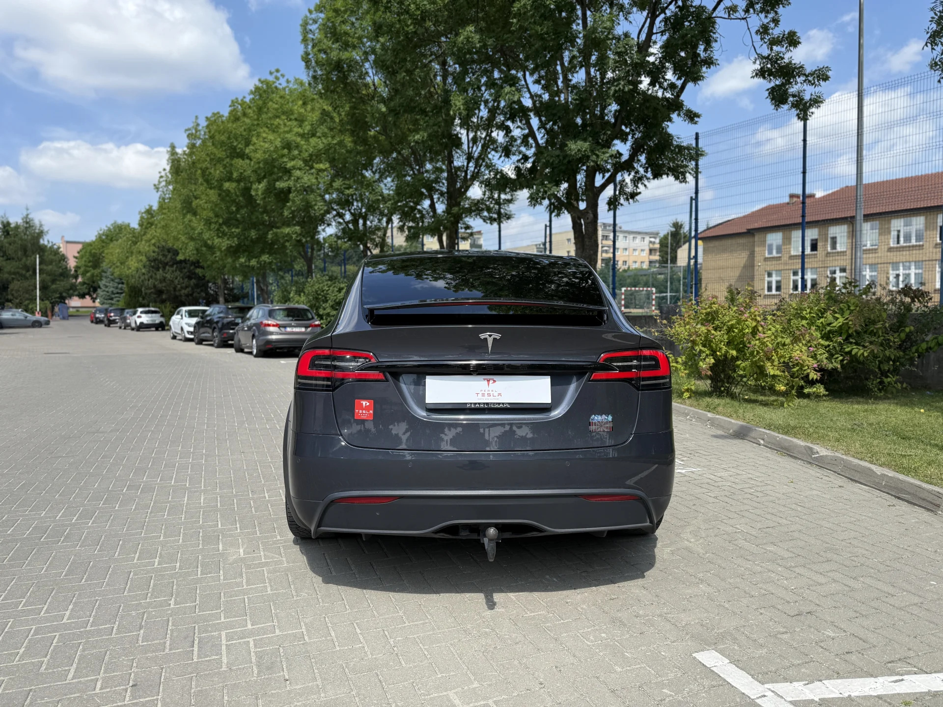 Tesla Model X Plaid - widok 4