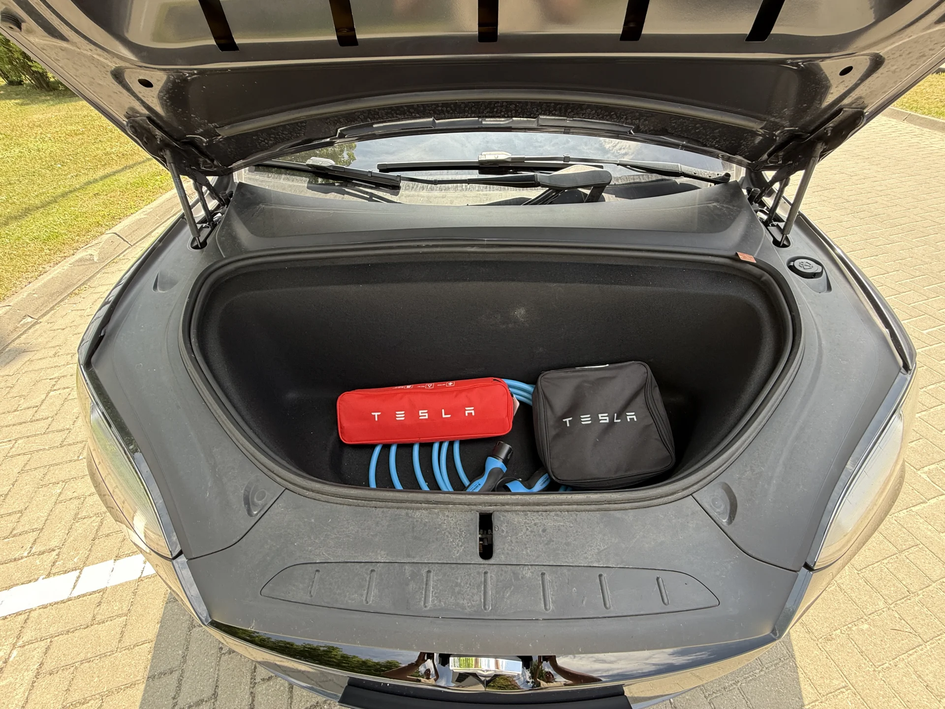 Tesla Model X Plaid - widok 17