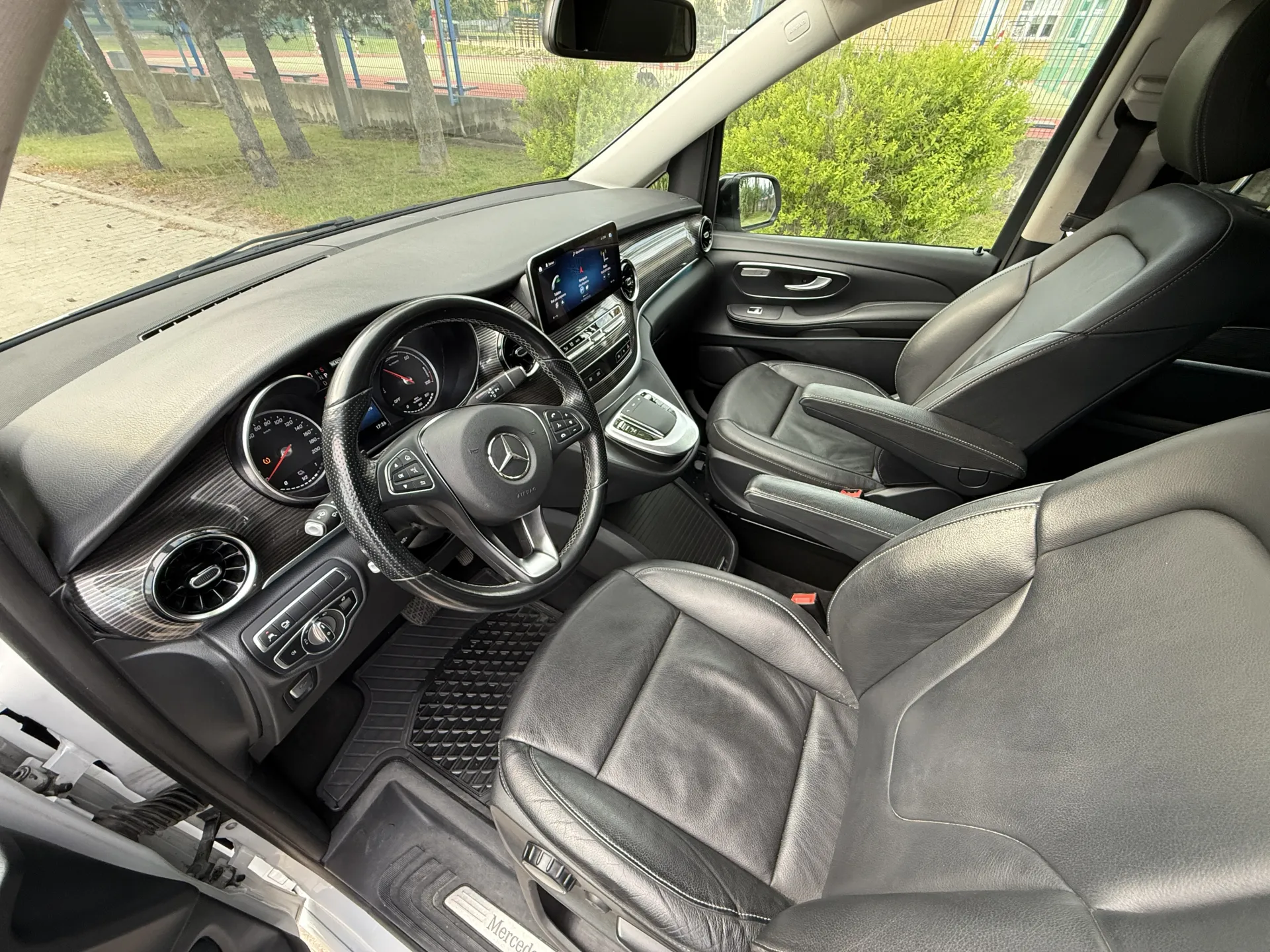 Mercedes EQV 300 lang Avantgarde Line