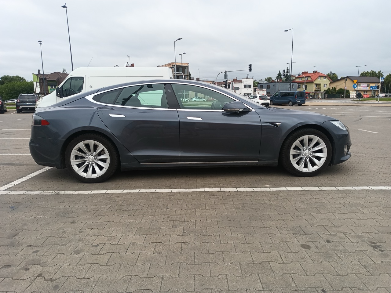 Tesla Model S 100D - widok 4